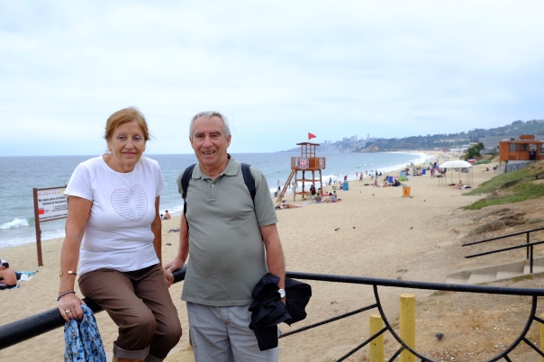 Roser, Antonio & the beach at Viña del Mar
